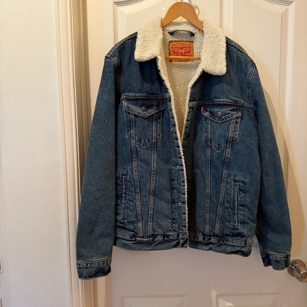 Levi's Men’s Blue Denim Trucker Sherpa lined Jacket